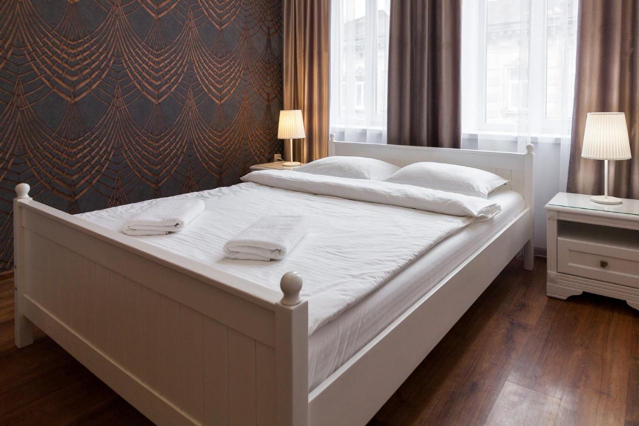 Leogrand Apartments Panteleimona Kulisha 27 Lviv Exteriör bild