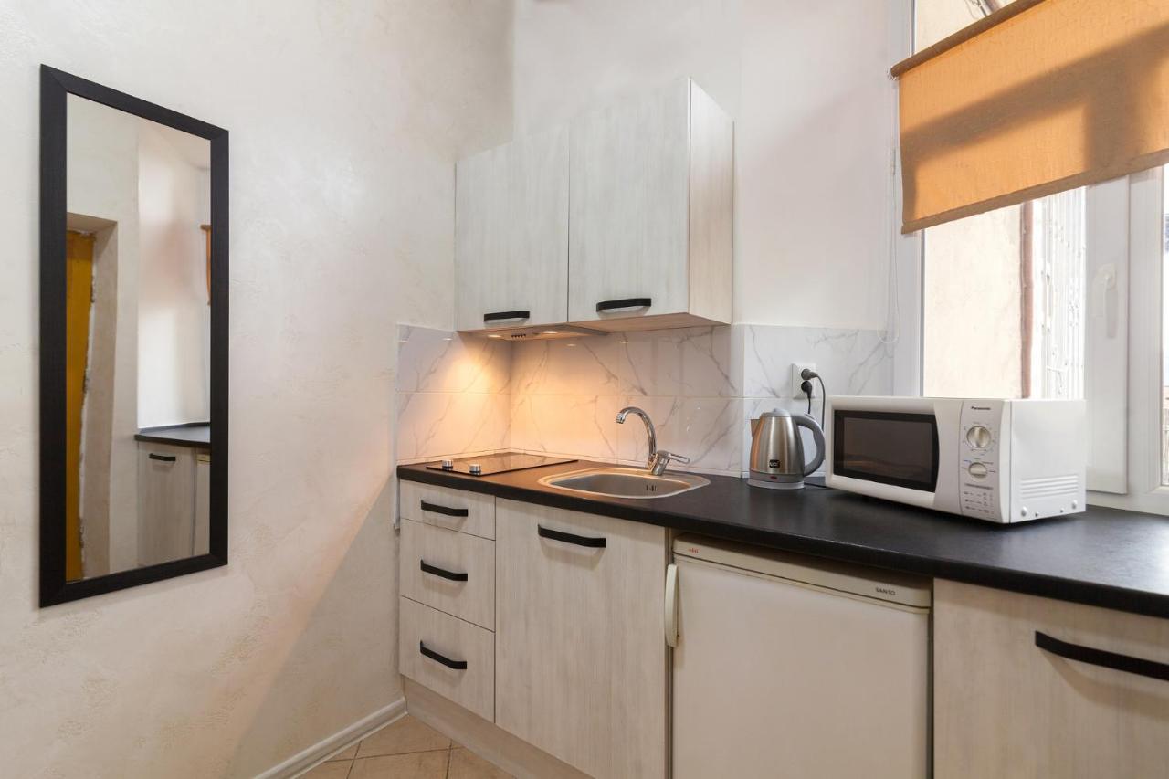 Leogrand Apartments Panteleimona Kulisha 27 Lviv Exteriör bild
