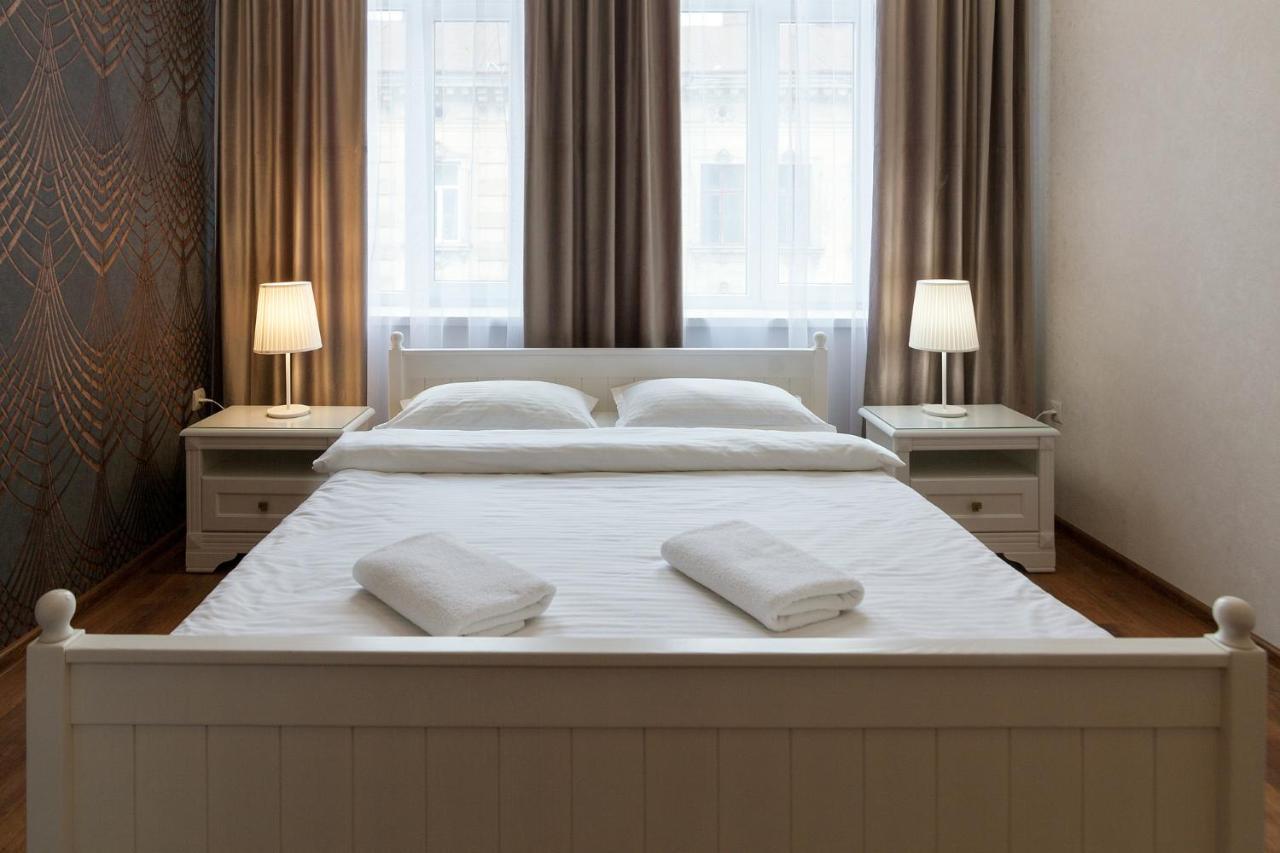 Leogrand Apartments Panteleimona Kulisha 27 Lviv Exteriör bild