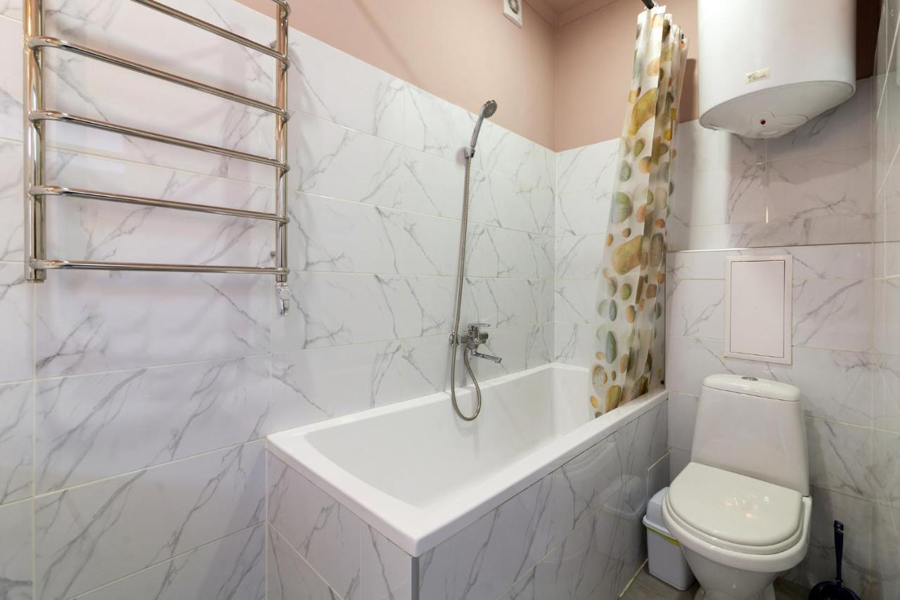 Leogrand Apartments Panteleimona Kulisha 27 Lviv Exteriör bild
