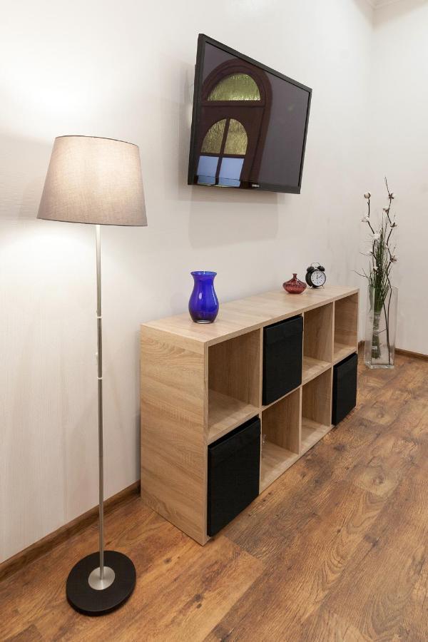 Leogrand Apartments Panteleimona Kulisha 27 Lviv Exteriör bild